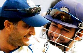 DADA wants Dhoni should play his natural game