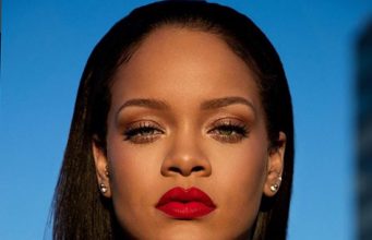 Rihanna asks fans not to make fun of her first make up tutorial