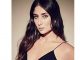 Kareena Kapoor Khan looks absolutley stunning in this black dress