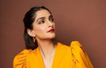 Yellow is the new color for bollywood