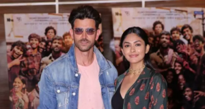 Hrithik Roshan and Mrunal Thakur makes a perfect pair at the promotion event of Super 30