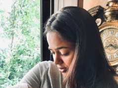 Sameera Reddy shared a picture with her newborn babygirl