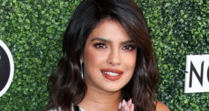 Priyanka Chopra Jonas looks stunning in this monochrome outfitPriyanka Chopra Jonas looks stunning in this monochrome outfit