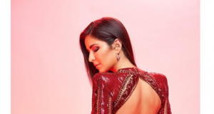 Katrina Kaif dazzels in red sequinned dress at IIFA Rocks 2019