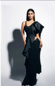 Mouni Roy looks super HOT in black sari