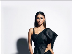 Mouni Roy looks super HOT in black sari