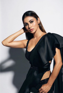 Mouni Roy looks super HOT in black sari