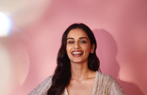 Manushi Chhillar looks gorgeous in glitzy mini dress