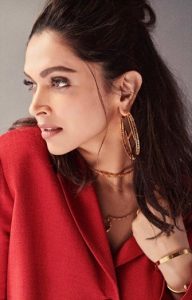 Deepika Padukone looked gorgeous in a red pantsuit