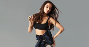 Malaika Arora looks super hot in this bralette and shimmery skirt