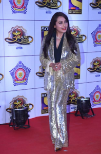 Rani Mukerji’s fails to pull off this sequinned pantsuit