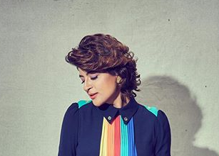 Tahira Kashyap dons colourful short dress and she looks stunning