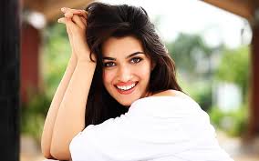 Kriti Sanon gains 15 kgs for her role in Mimi