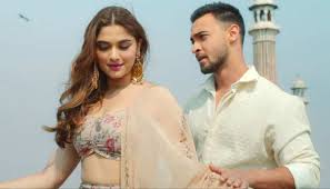 Aayush Sharma and Saiee Majrekar's Manjha