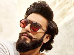 Ranveer Singh shells out fitspiration as he interacts with fans during his home workout session