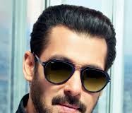 Salman Khan conveys his message to the world with Pyaar Karona