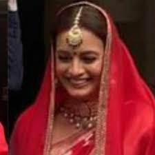 Dia Mirza looks radiant at her wedding ceremony