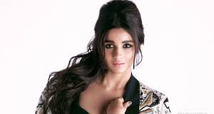 Alia Bhatt finds comfort in a quote as she recovers from COVID