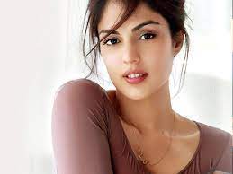 Rhea Chakraborty opens DMs, offers help during these tough times