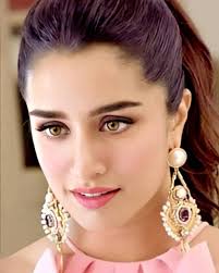 Shraddha Kapoor to play a double role in Chaalbaaz In London