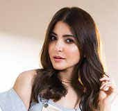 Anushka Sharma writes a special note for healthcare and frontline workers