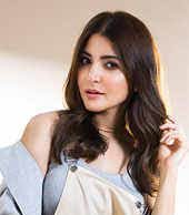 Anushka Sharma writes a special note for healthcare and frontline workers