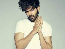 Kartik Aaryan gives out a helpline number for pregnant women in need