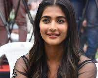 Pooja Hegde shares the correct way of using an oximeter