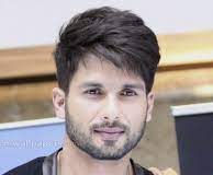 Shahid Kapoor and Ishaan Khatter’s selfies give us a glimpse to Shahid’s new house