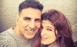 Akshay Kumar, Twinkle Khanna celebrate 21 years of laughter