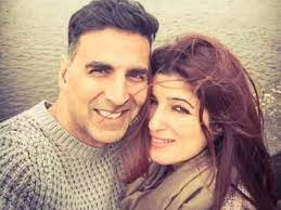 Akshay Kumar, Twinkle Khanna celebrate 21 years of laughter