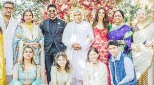 Shabana Azmi welcomes ‘Mrs Akhtar’ Shibani Dandekar into family, shares epic fam-jam moment