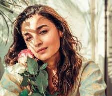 Neetu Kapoor showers Alia Bhatt with love and wishes on her birthday