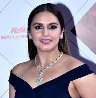 Huma Qureshi cannot control excitement as Army of the Dead wins Oscar Fan-Favourite Award