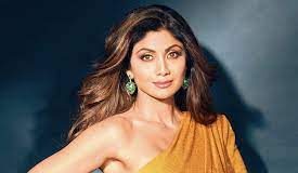 Shilpa Shetty breaks glass bottle on Rohit Shetty and screams 'picture do mujhe'