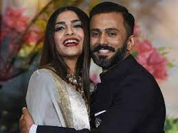 Sonam Kapoor wishes Anand Ahuja a happy anniversary with the sweetest post. An eternity to go