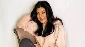 Not Married... No Rings, Sushmita Sen clarifies the wedding rumours