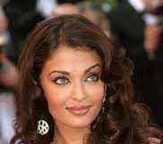 Aishwarya Rai's picture from the sets of Ponniyin Selvan gets fans all the more excited for the film