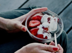 5 healthful meals that can help stop sugar cravings